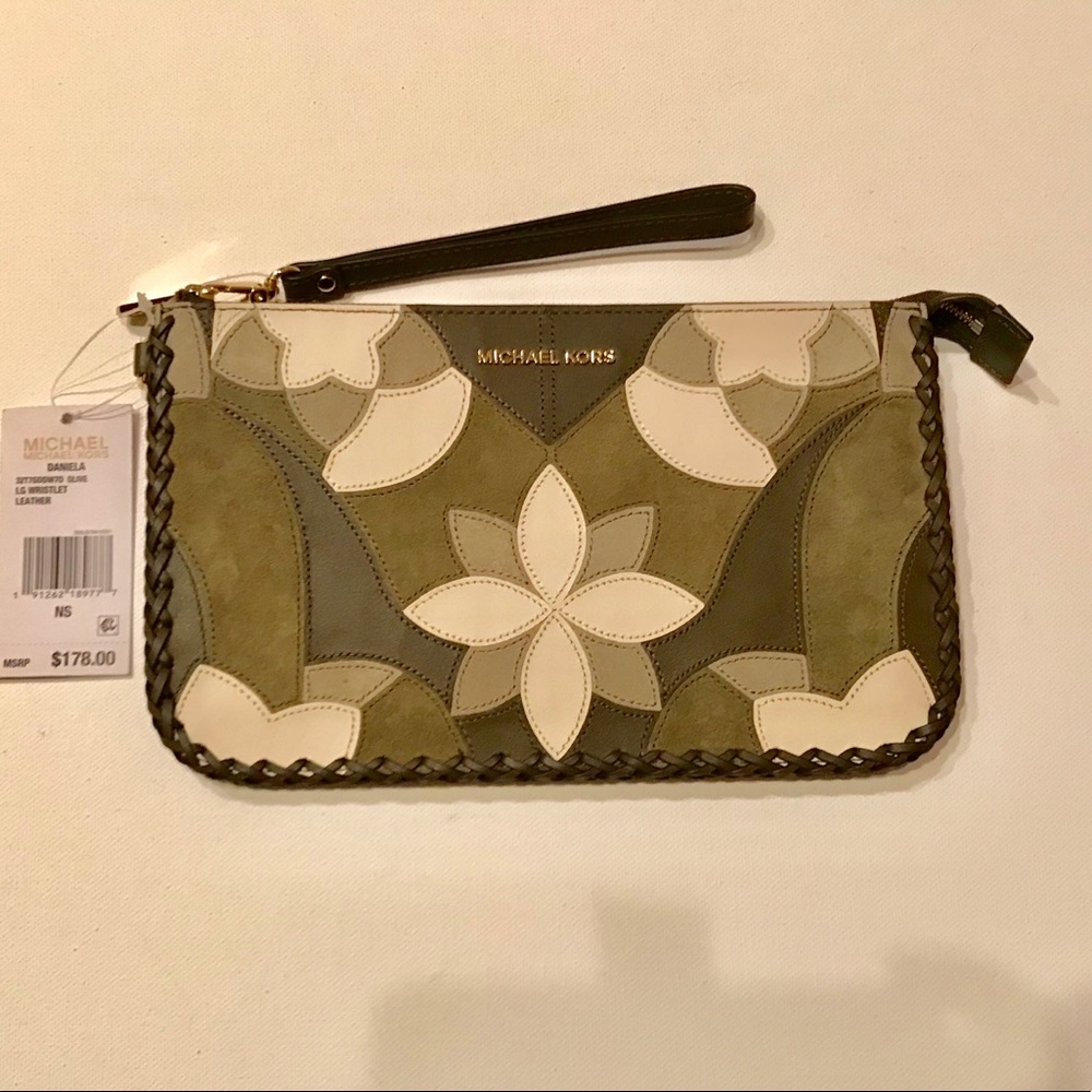 NWT Michael Kors Daniela Wristlet
